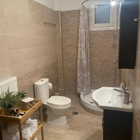Kate'S Luxury Apartment With Private Parking Volos Exterior photo
