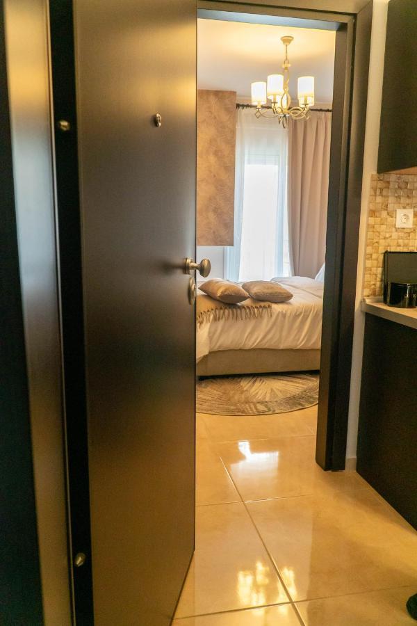 Kate's Luxury With Private Parking Apartment