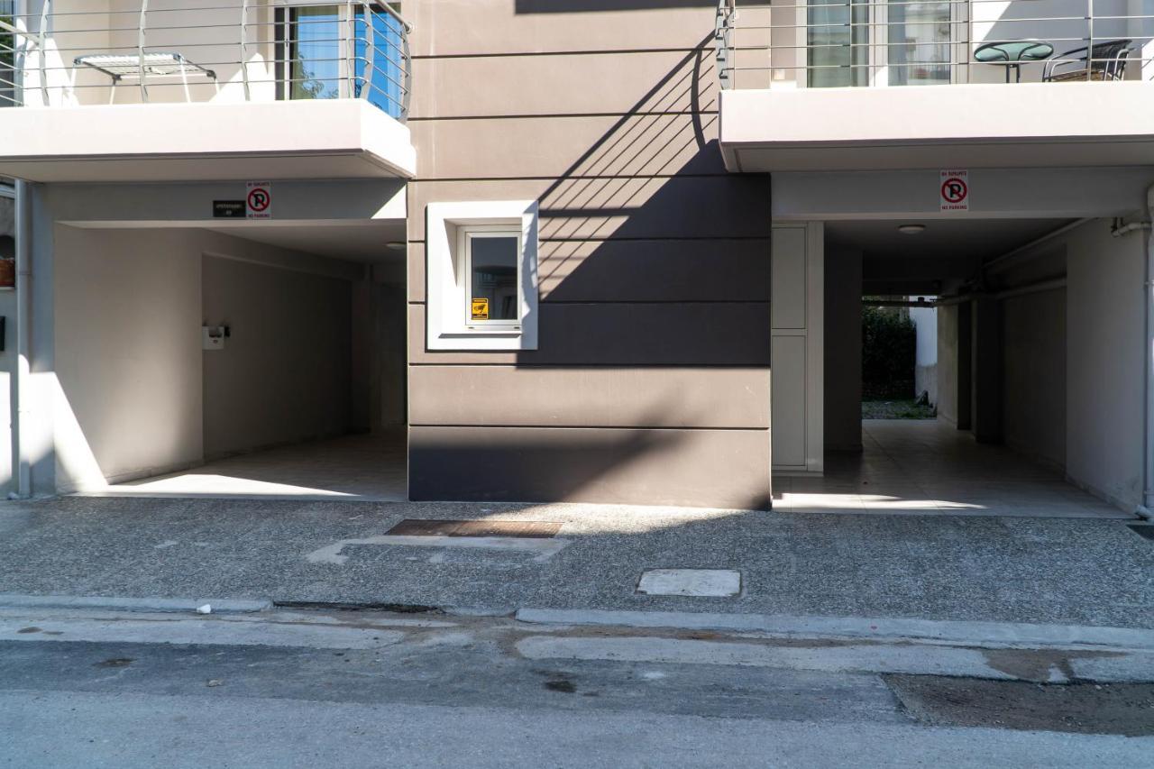 Kate's Luxury With Private Parking Apartment